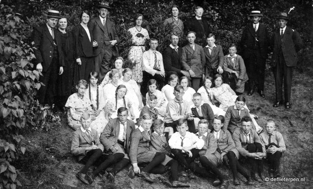 Schoolfoto's rond 1937 (?)